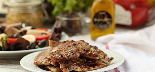 filete fino cordero ternasco de aragon con ensalada ilustrada