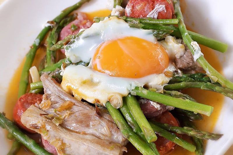 Cualquier cosa plato con cordero