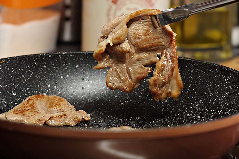 cocinar cordero plancha