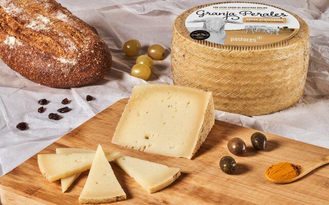 Queso semicurado de oveja Granja Perales